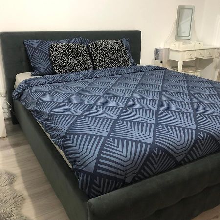 Апартаменты Skepsis Apartament Алба-Юлия Экстерьер фото