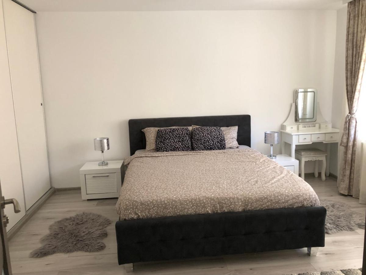 Апартаменты Skepsis Apartament Алба-Юлия Экстерьер фото